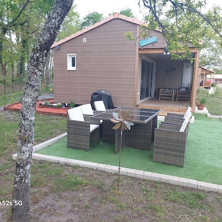 לבוהר La Cabane 27 ~ Chalet Cosy Au Bord Du Lac De Peyre מראה חיצוני תמונה
