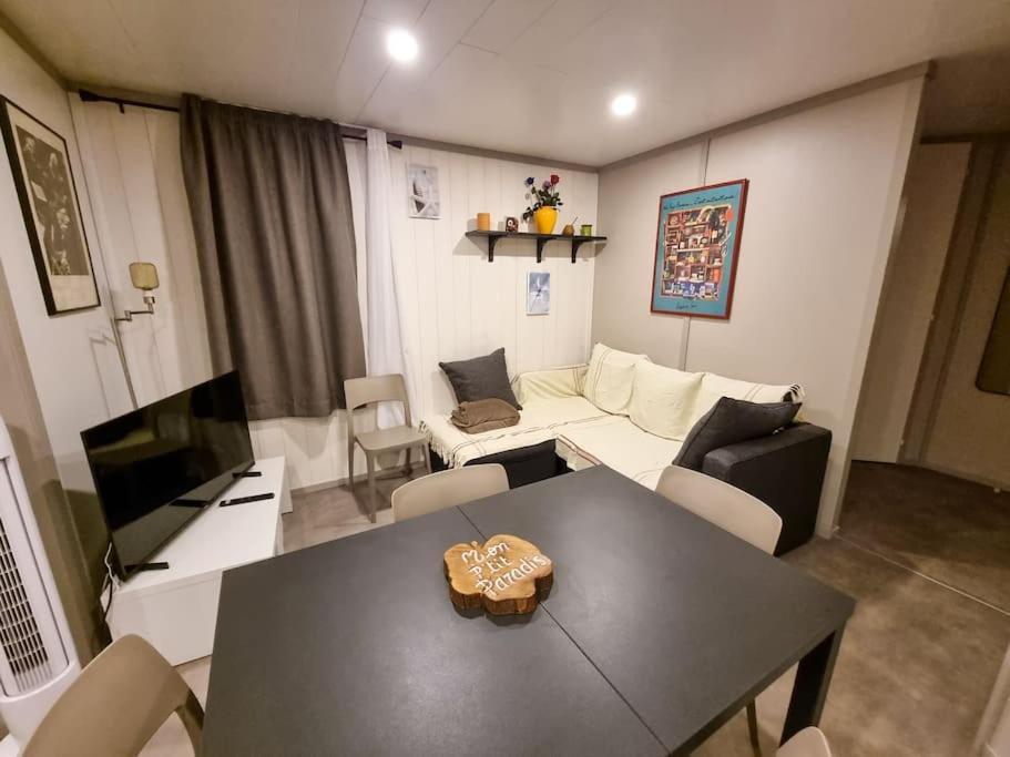 לבוהר La Cabane 27 ~ Chalet Cosy Au Bord Du Lac De Peyre מראה חיצוני תמונה