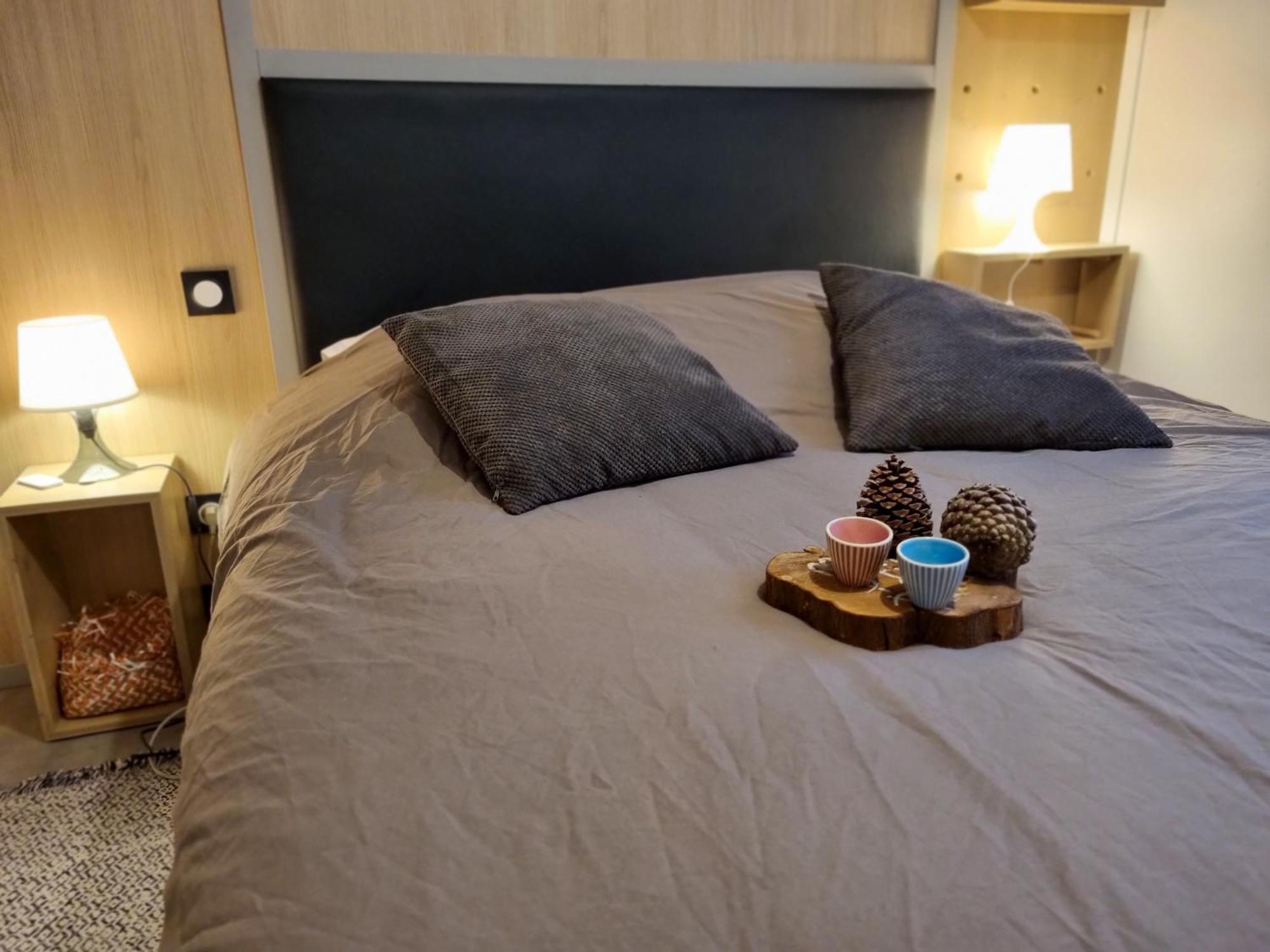 לבוהר La Cabane 27 ~ Chalet Cosy Au Bord Du Lac De Peyre מראה חיצוני תמונה